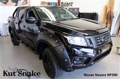 Plastové lemy Kut Snake Nissan Navara D23, AD-BLUE, 85mm